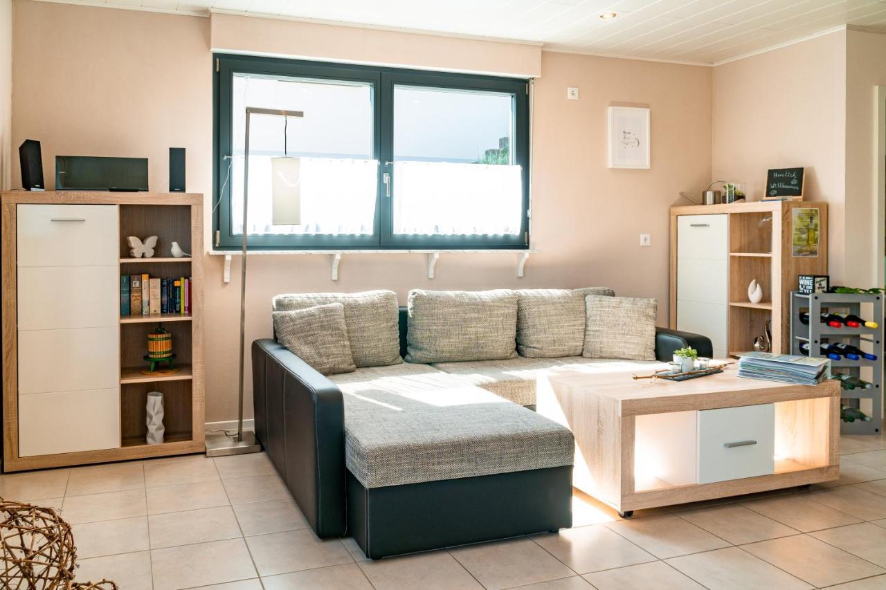 Ferienwohnung "Schoene Aussicht" Reil Buitenkant foto