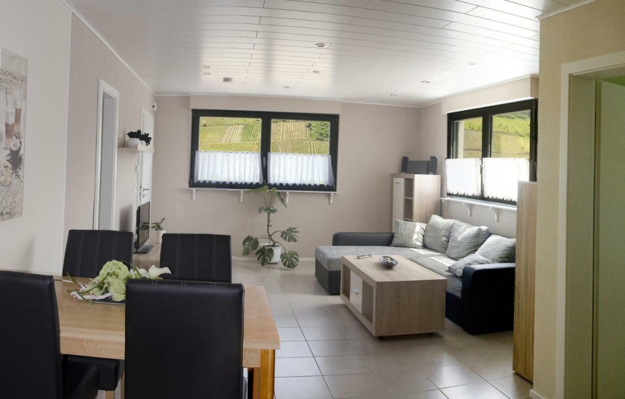 Ferienwohnung "Schoene Aussicht" Reil Buitenkant foto